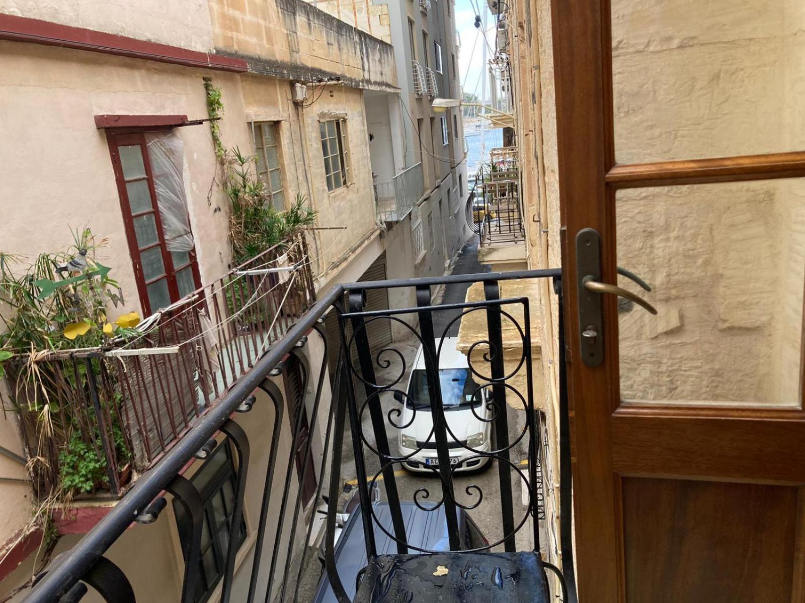 Апартаменти Charming Central Townhouse In Sliema Steps From Promenade And Sliema Ferry Екстер'єр фото